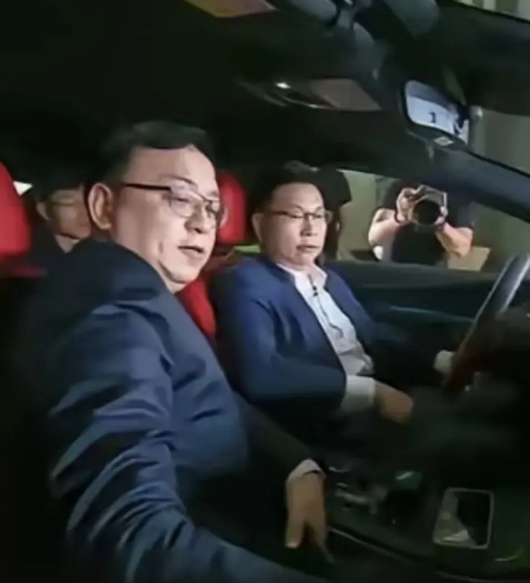 余承东，不是不想，也不是没这个本事，而是根本就想都不想？事实上，也是这样，余