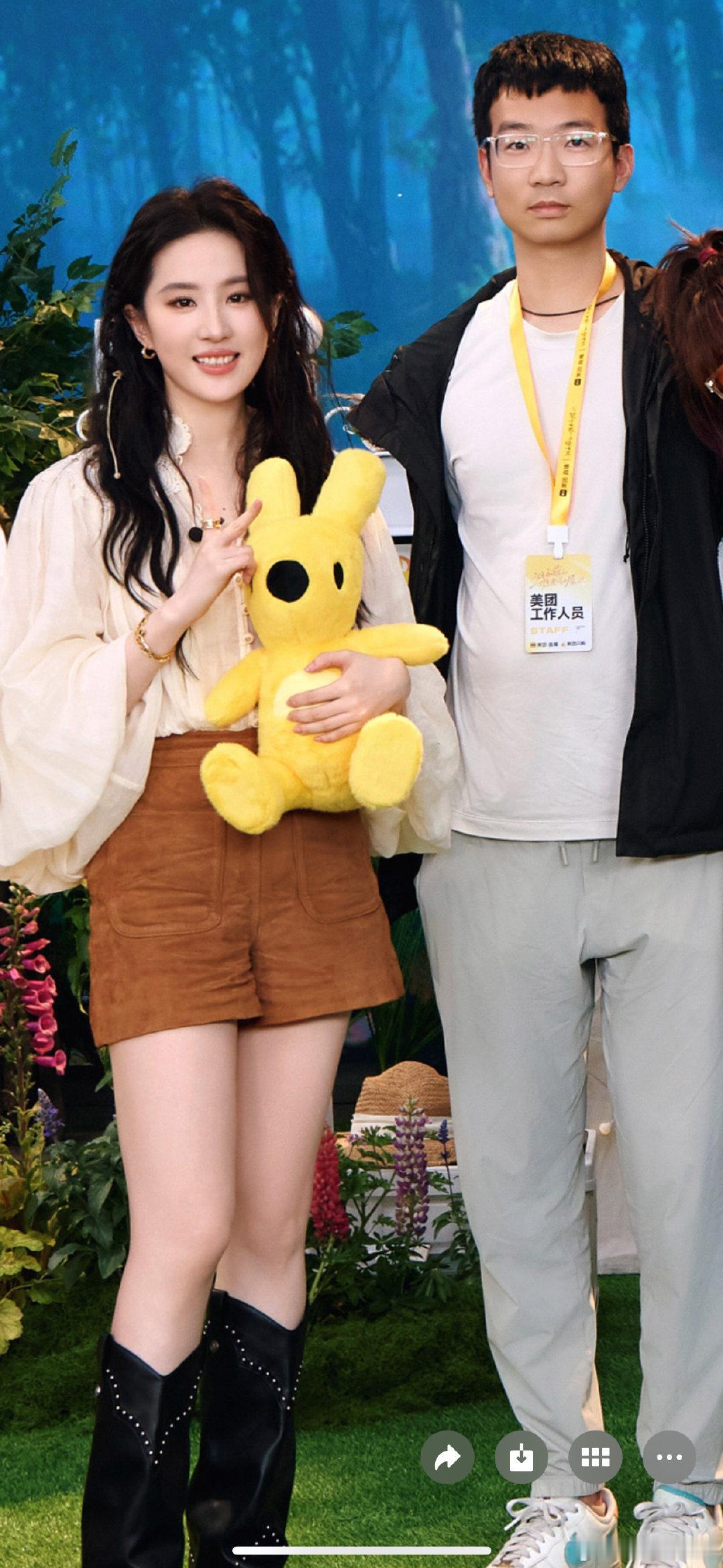 啊啊啊啊啊啊啊啊好美的姐笑🐭hhhhh谁能看见61f还不激动​​​