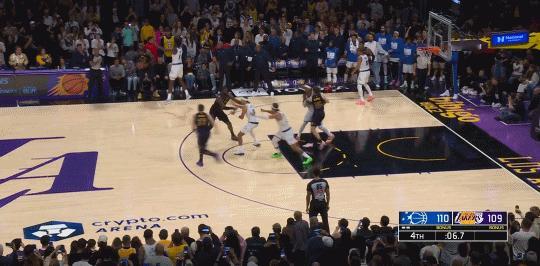 詹姆斯被气炸了，湖人109-110惜败魔术，这场比赛詹姆斯被东契奇这个球气炸了，