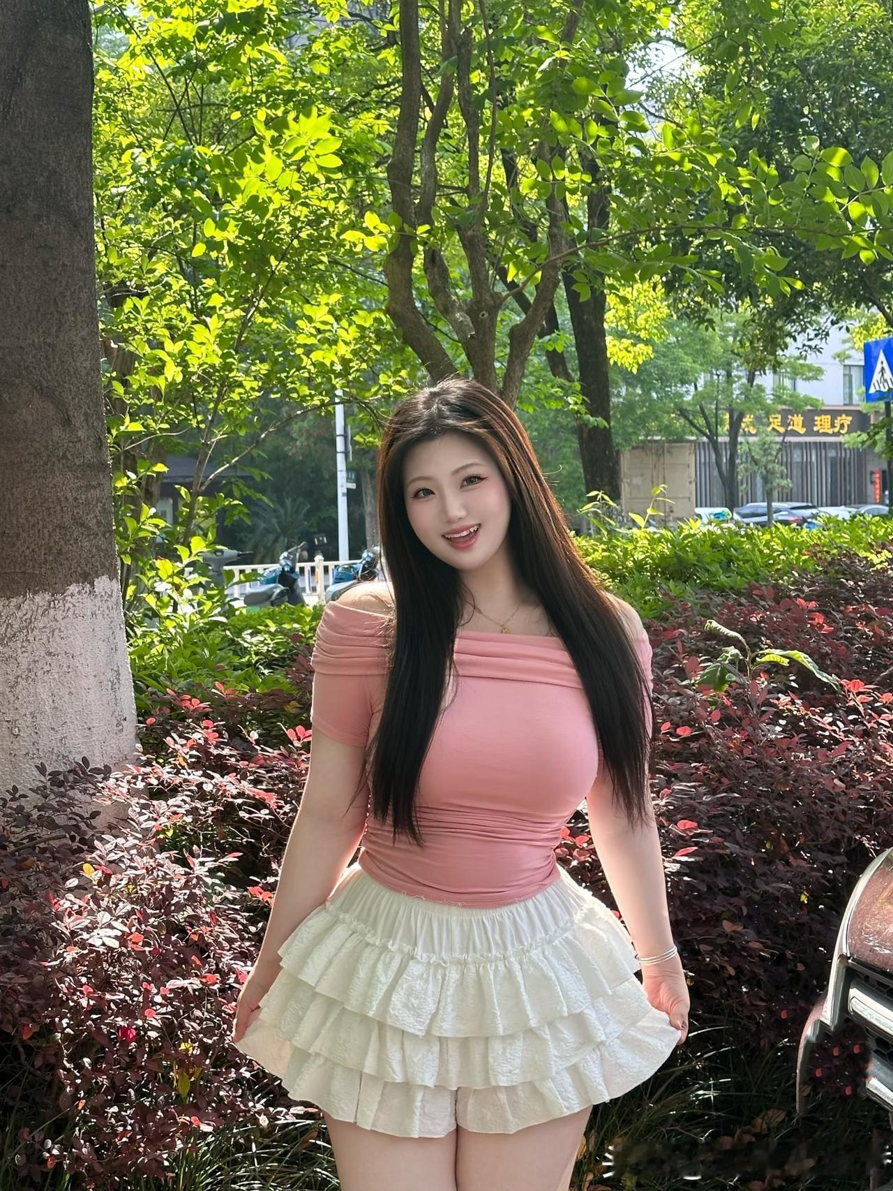 真正的强大从不是硬扛，而是敢对着自己的脆弱说“我看见你了”。我们总被教着要