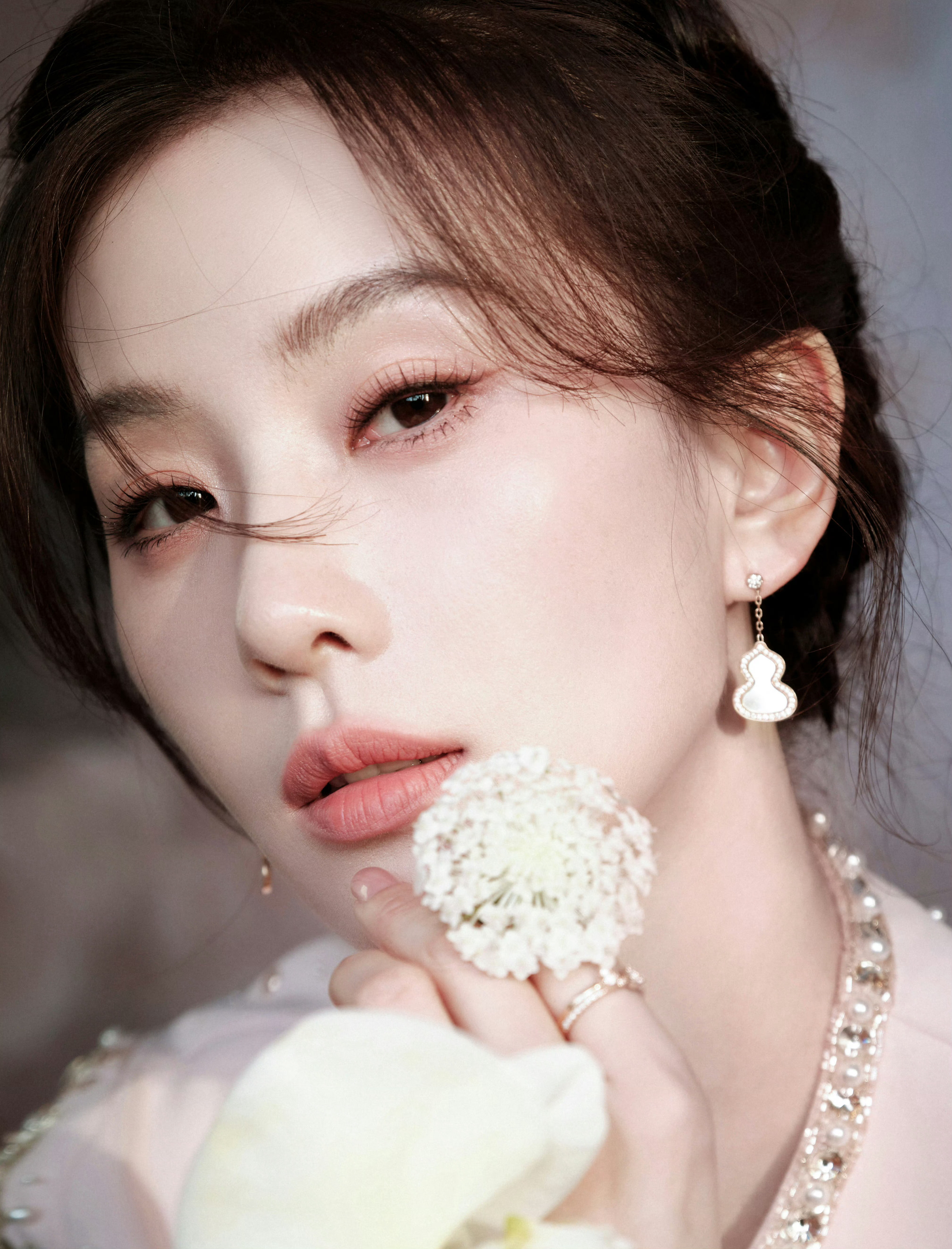 刘诗诗这幽怨的眼神真是很有感觉啊