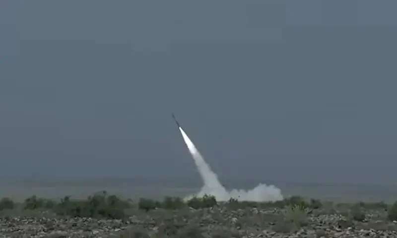 巴基斯坦官宣完成高超音速武器试射，这一消息直接给印度带来巨大的战略压力。目前公开信息还没有披露这款导