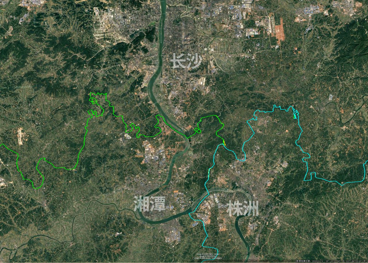 长株潭一体化，快完成了。根据卫星地图来看，建成区已经快连片了长沙株洲湘潭