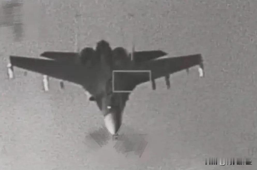 围岛军演首日：解放军无人机远眺台北，两栖攻击舰加入演习，导弹已经竖起，央视首提“