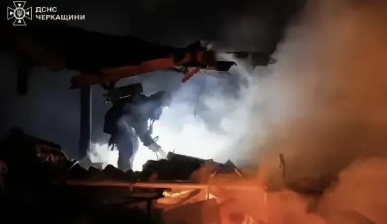 俄军空袭基辅炸到大鱼了！欧盟驻基辅代表处和英国文化协会办公场所被炸，西方
