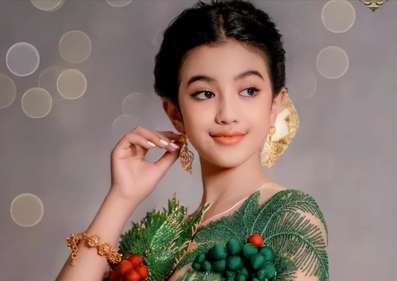 2011年，中国小伙曾亮平与柬埔寨公主德丝相恋，谁料，德丝父亲连夜赶来，“啪”的