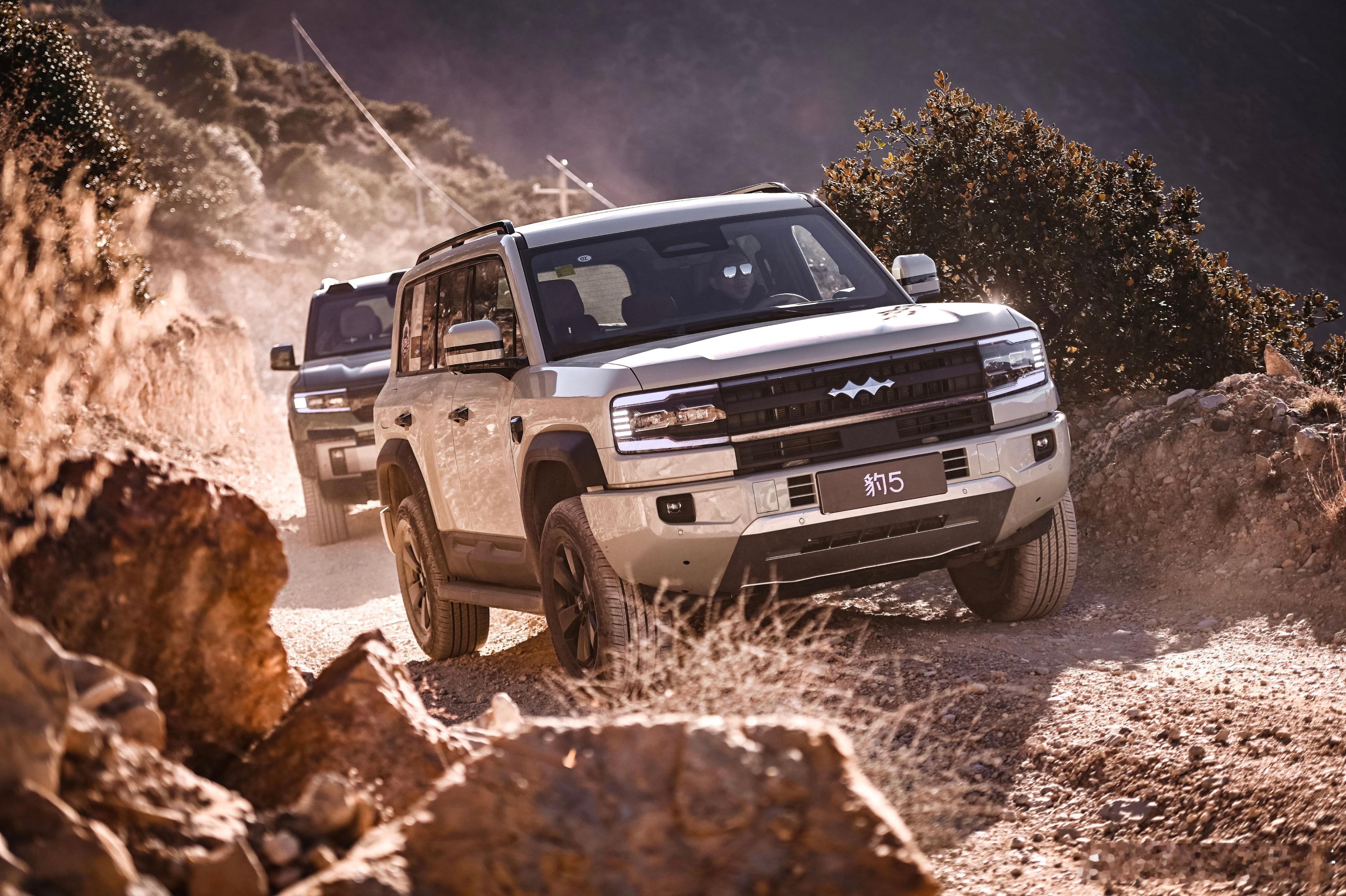 方程豹胜诉姚十八大家还记得之前那场闹得全网皆知的豹5“油耗18升”事件吗？判决