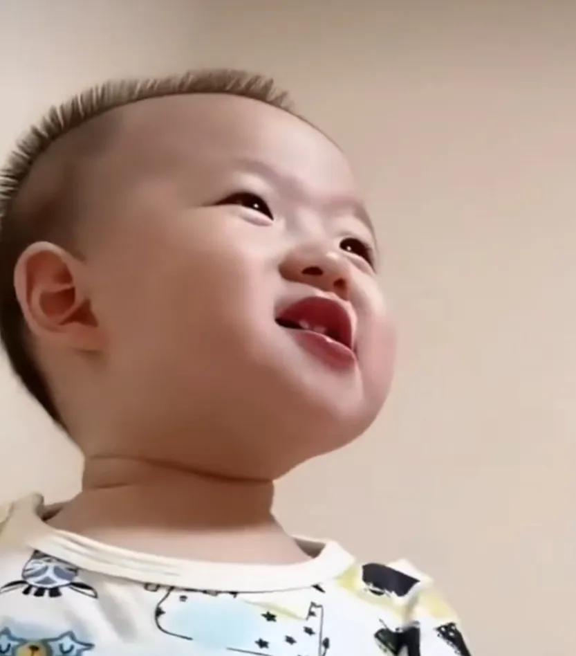 笑死！黄一鸣自曝女儿被母亲抢走了，自己一个月没见女儿了。怎么王思聪不着急抢孩子，