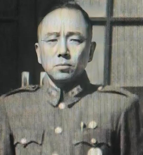抗战时期，国军中将冷欣迎娶马邦贞，却引得黄埔将领集体震怒，蒋介石更是把他的职务一