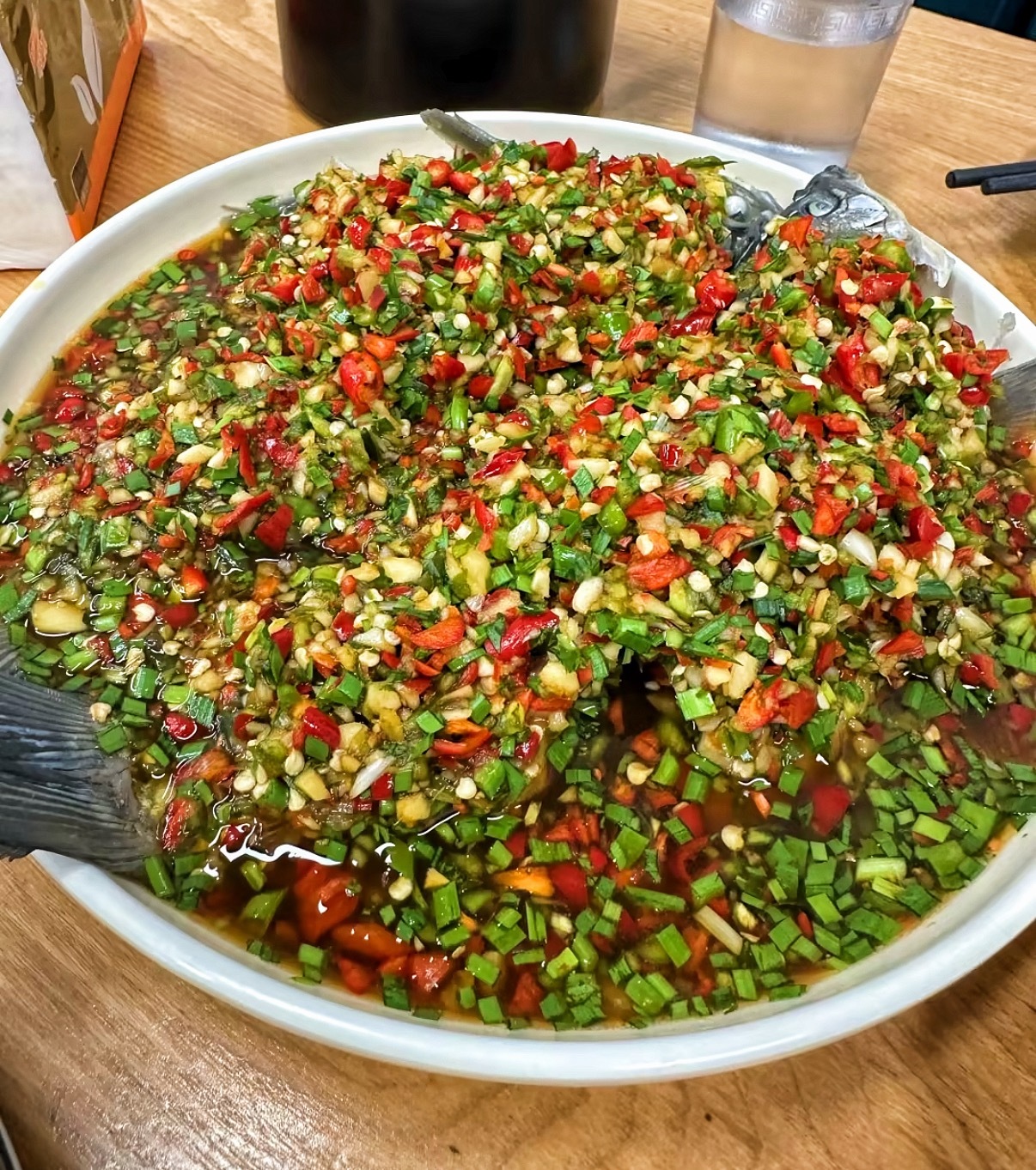 中午吃什么好呢突然好想吃川菜就想着来打卡这家川菜馆凉拌鲫鱼真的意料之外的好吃凉