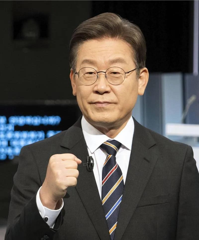 当下，韩国总统李在明是否会参加9月3日“中国人民抗日战争暨世界反法西斯战争胜利8