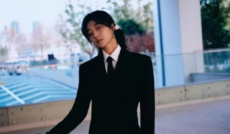 孙千的“小狗日记”之所以引人共鸣，是因为她展现了成长中最真实的一面。她逐渐明白，