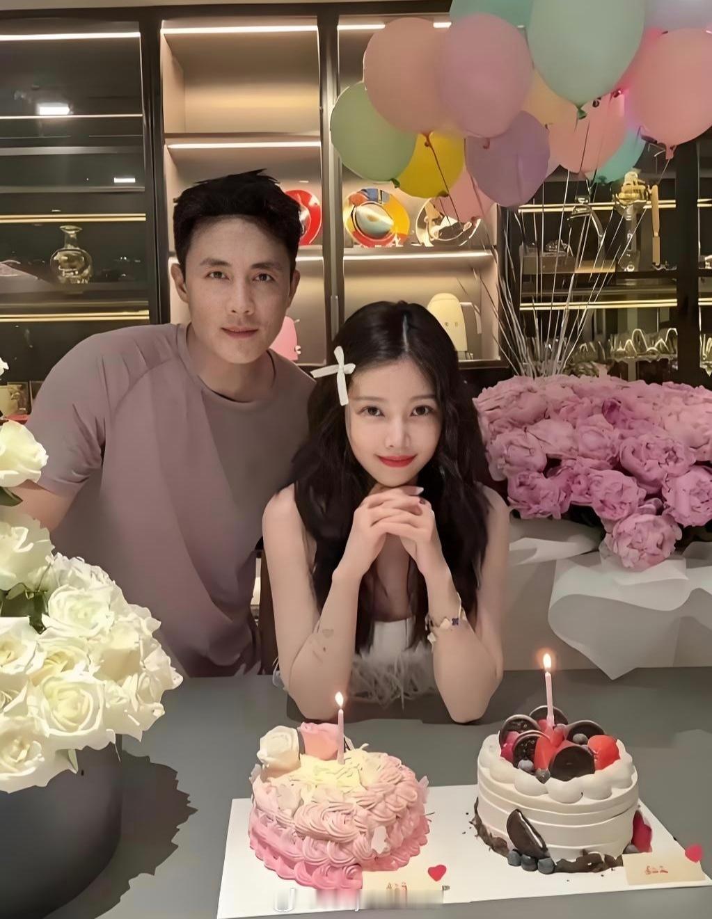 杜淳这是把妻子当女儿养了吧，她这状态哪像快40岁的人啊，分明还是十五六岁的小姑娘