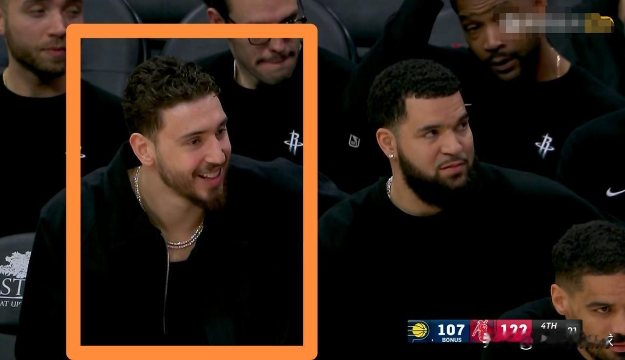 火箭超级球星申京的心态真是太好了！在今天火箭主场迎战步行者的比赛中，当时比赛进行