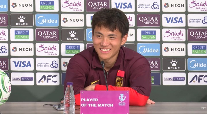 李昊笑谈扑点: 我跟他说了我知道往哪踢, 他不信我我只能扑了!