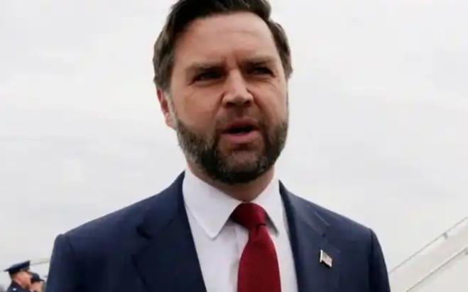 美国现任副总统万斯，说了句大实话：我们国家过去三十年犯了大错，而且是最蠢、最贵的