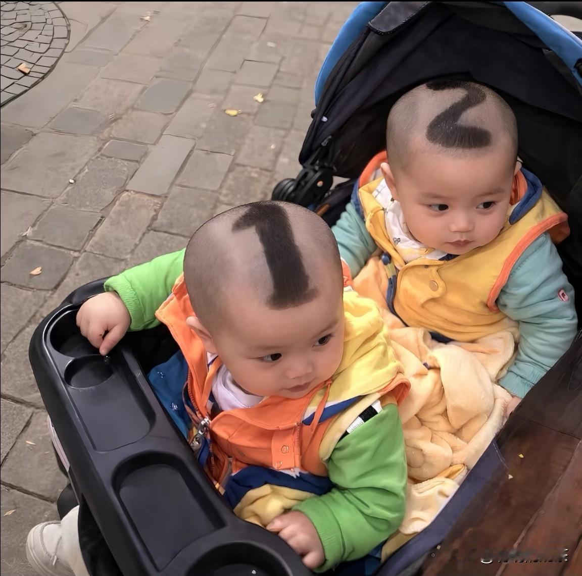 最新双胞胎识别方法，老大老二一目了然！