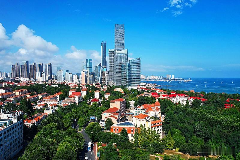 青岛楼市：2023年10月到2026年9月，青岛多个热门板块价格明显下调：奥