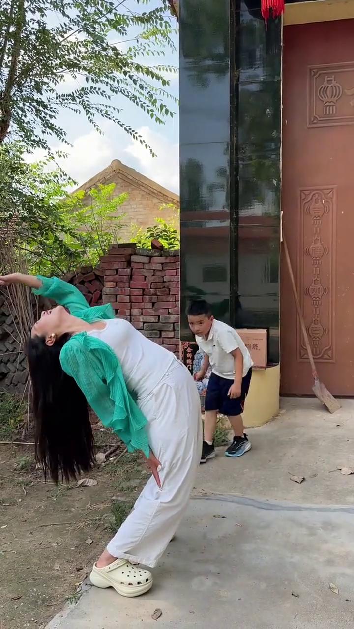 哈哈哈哈。