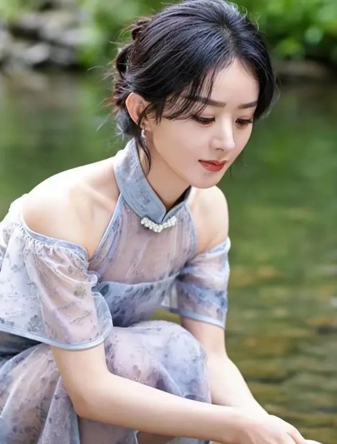 赵丽颖国风与现代相结合的穿搭也太美了