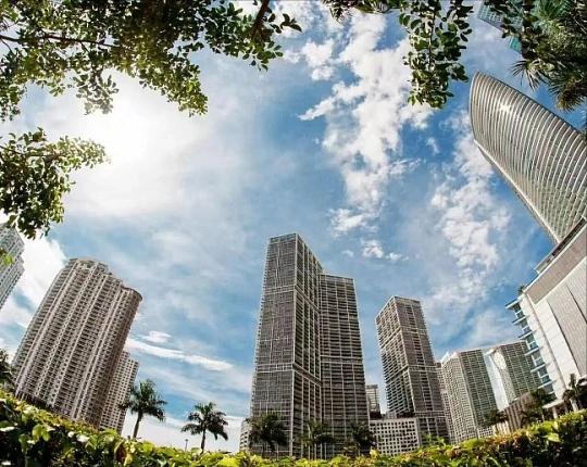 说实话，这两天我身边朋友都在激烈讨论楼继伟的一句话——房产税立法已经完成。我很清