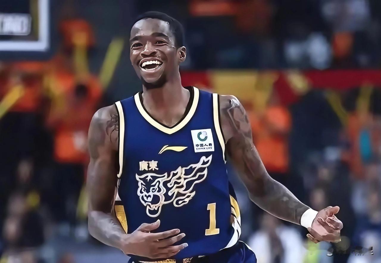 宏远4外援离队可能性！1.奎因0%2.麦考尔20%3.萨林杰3