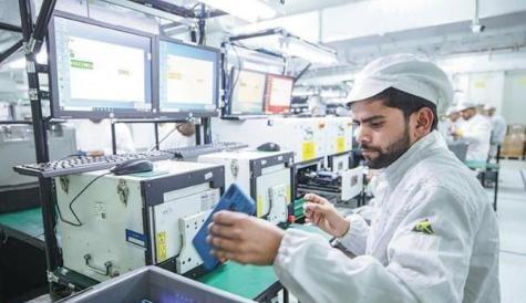 印度割韭菜：苹果8条产线从中国搬到印度后，印度拿出1961年法律，说苹果不能只交