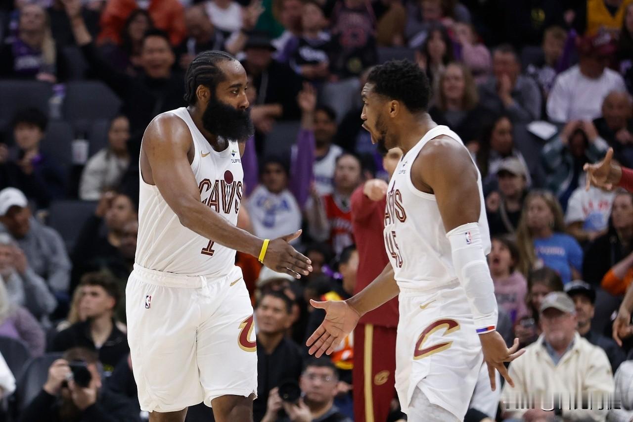 理性分析一下，巅峰卡佩拉和现在的阿伦哪个更适配如今的这支骑士队？卡佩拉除了吃饼，