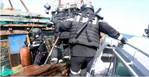 闹出人命了！黄海争议海域突然出事，韩国海警联合海军采取强硬行动，在白翎岛附近强行