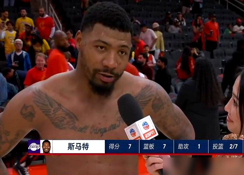 勒布朗根本不是在打球，他是在算计人心。湖人淘汰火箭后，更衣室里没人庆祝，那帮人早