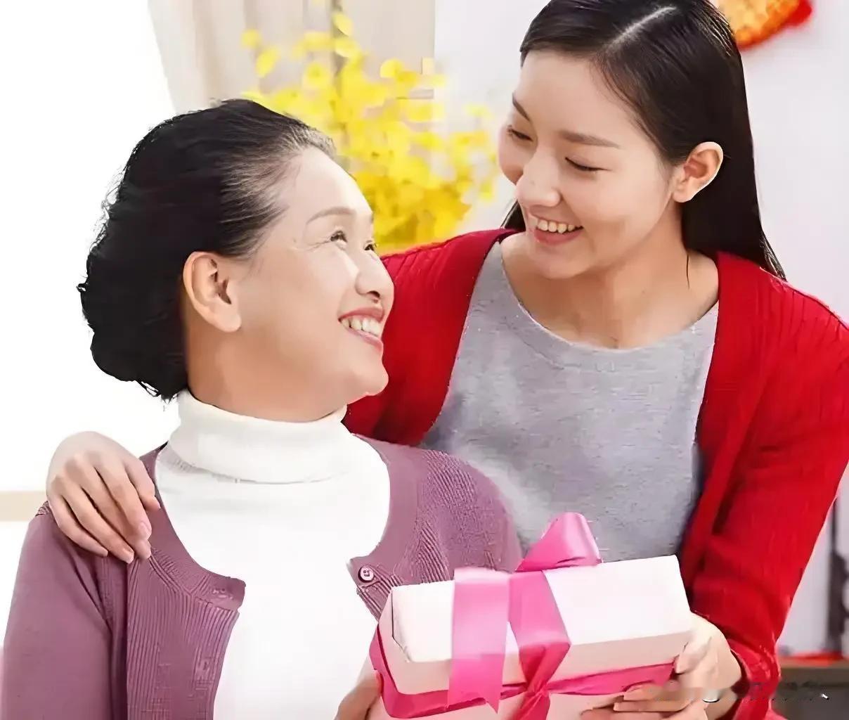 女儿该不该出钱为父母养老吗？这个问题是一个非常有代表性的问题，现在很多人都关