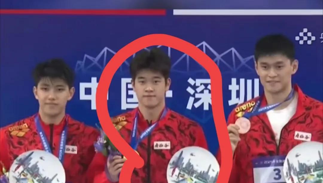 大家发现了吗比孙杨还厉害的人出现了不是潘展乐，也不是费立纬，而是已经34岁的