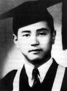 1948年，地下党员刘国志被捕，在香港银行当经理的五哥赶回来营救，给特务头子递上