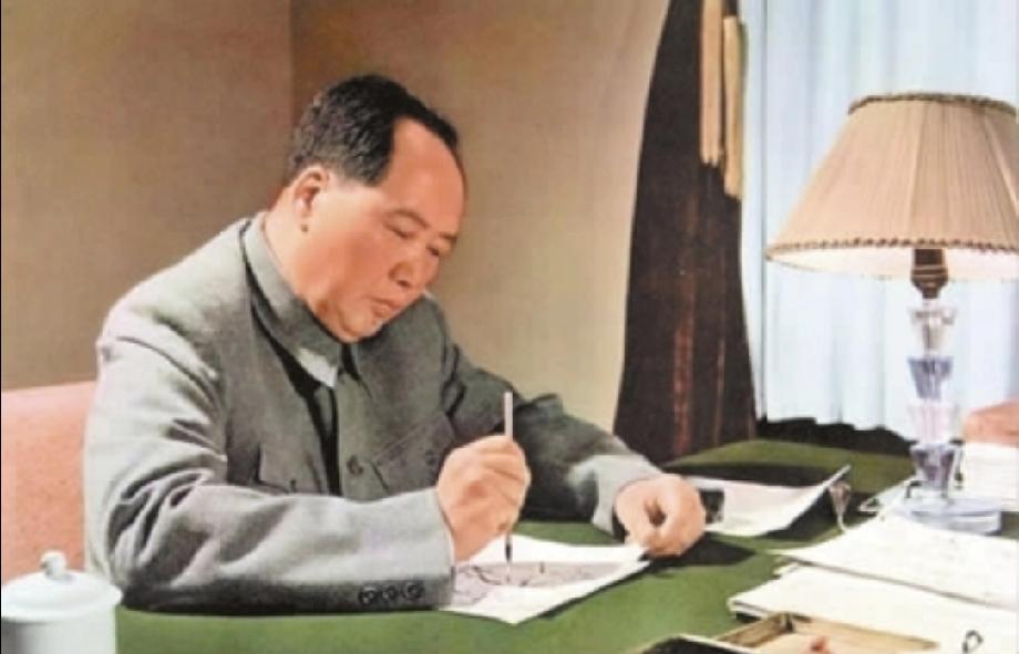 毛主席写给蒋介石的密信：“奉化之墓庐依然，溪口之花草无恙”1956年，一封