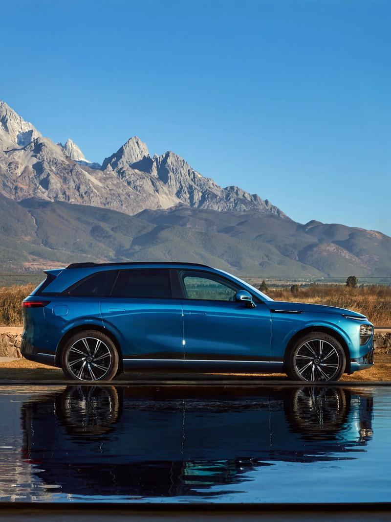 意不意外!1:比亚迪前三季度全球销量326.01万辆,盈利232亿元2:吉利