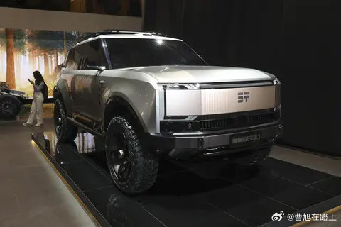 纵横G600纵横G600概念车已经亮相车整体呈现出方盒子造型，配备有隐藏式车门