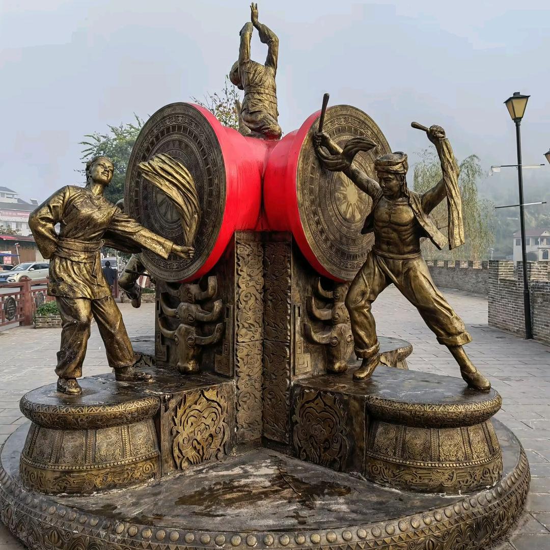 和这个渣女在一起一分钟我都受不了…