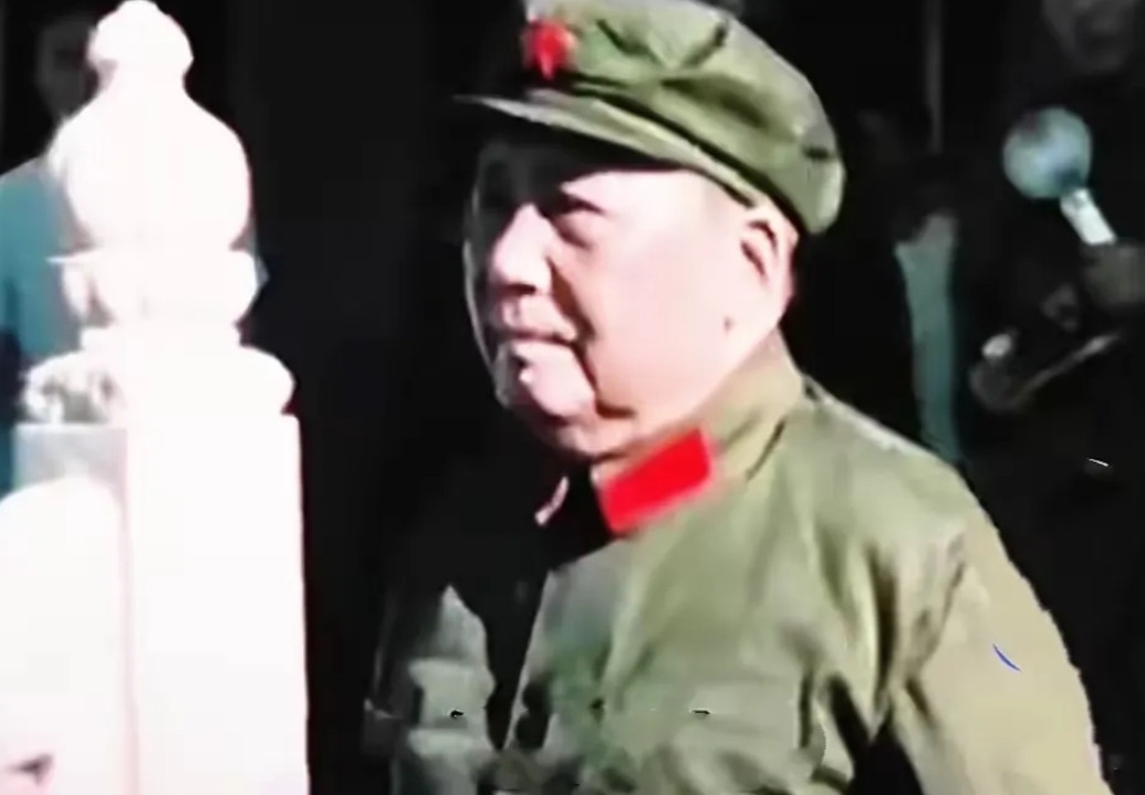 近几日，反毛之流的声音好像已经沉寂，或者说它们已经收敛了。一些顽固分子被禁言后，