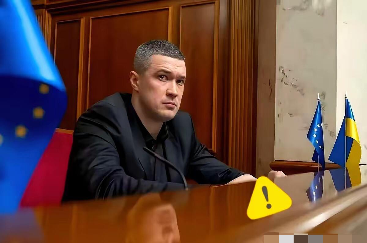 下图这个90后小伙，1月14日被任命为乌克兰新任国防部长，年仅34岁，你可能感觉