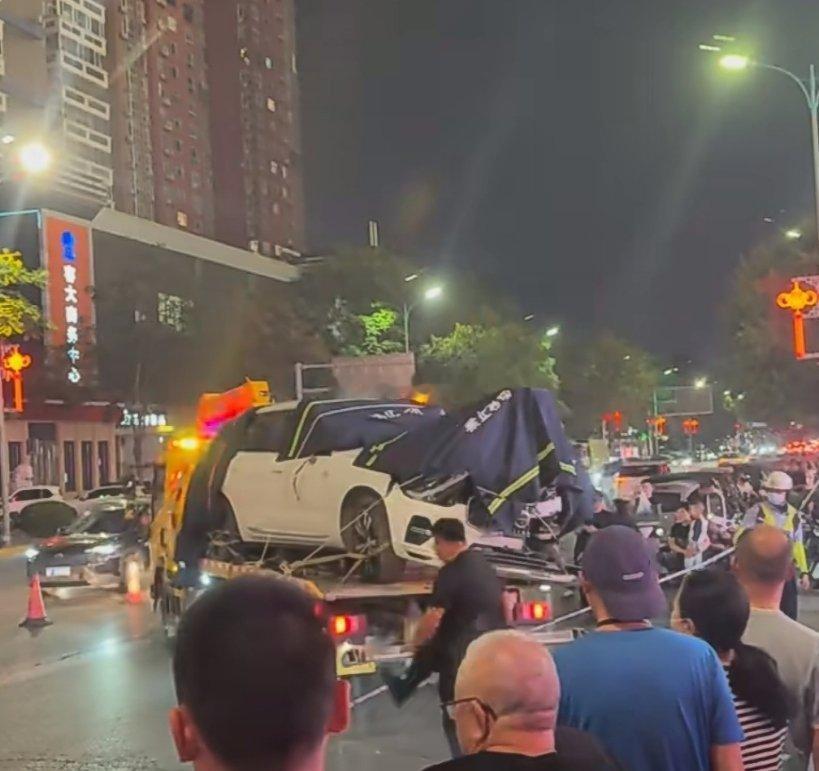 好奇这辆车是什么牌子1.广汽传祺2.马自达3.奔驰4.其他品牌（欢迎补充）​​