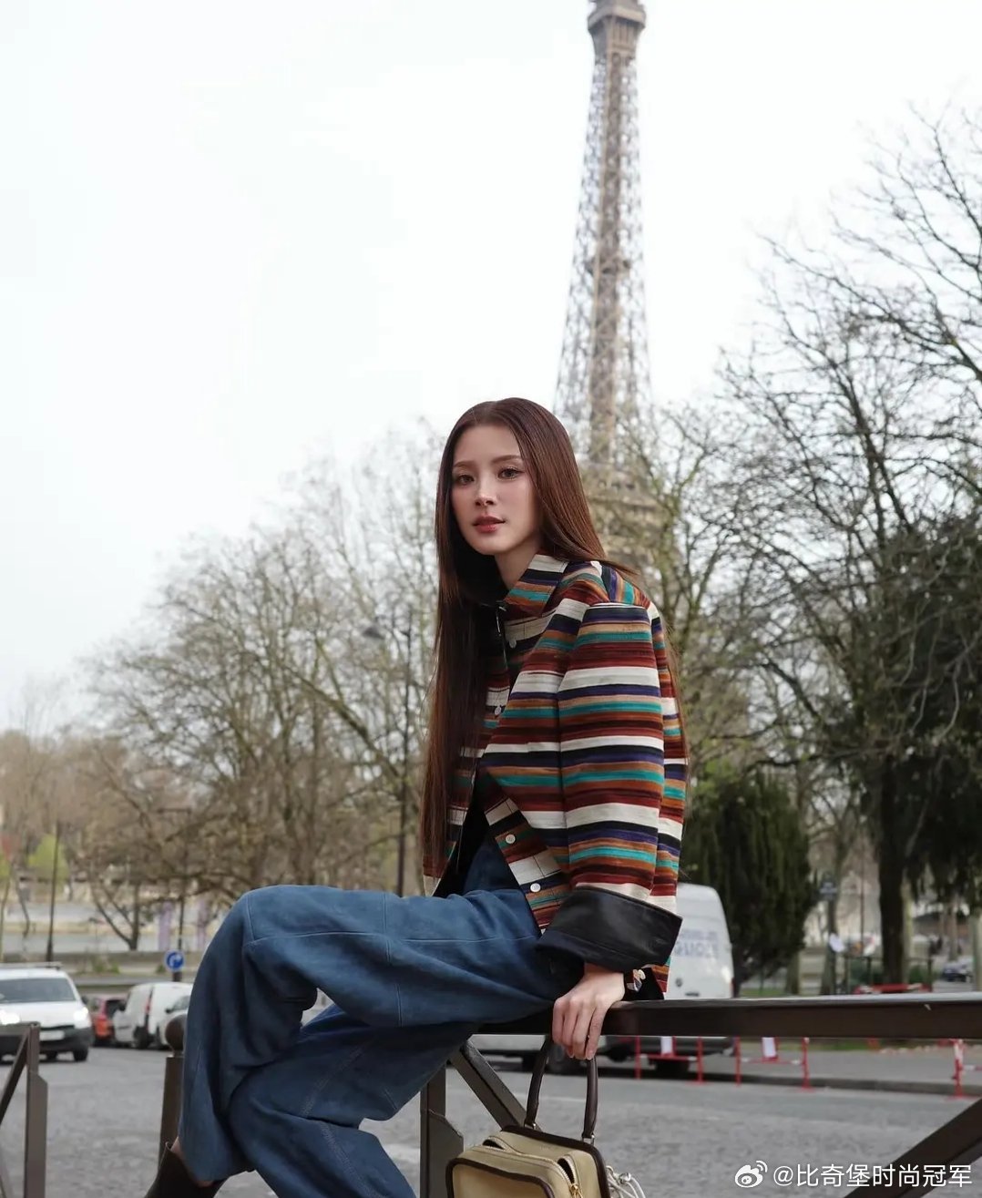 其实我觉得小水和陈都灵还蛮像她是更浓颜西式，两个人都是小脸高个瘦瘦的。