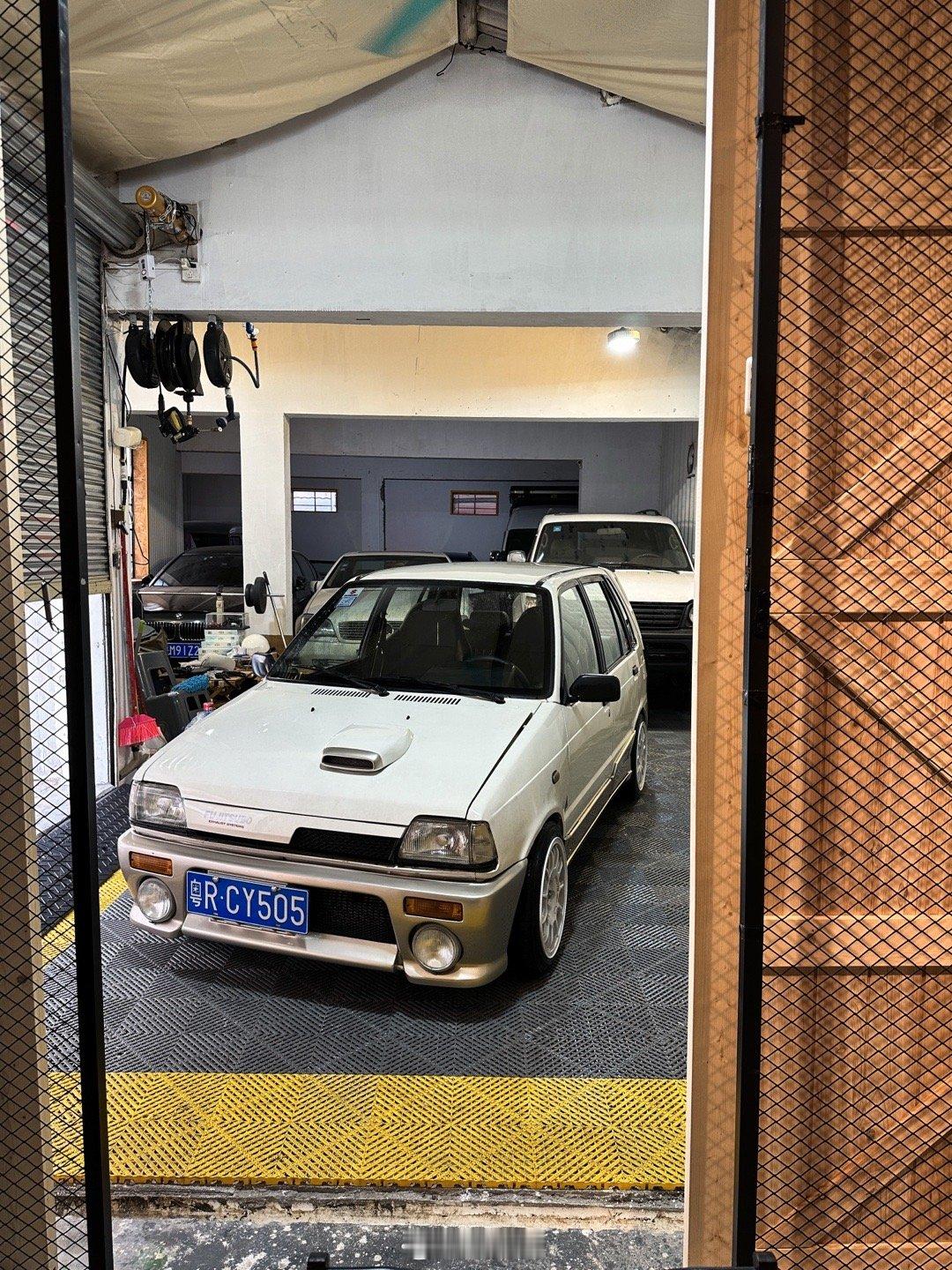 今天自己动手，认真精洗，你懂的，我对奥拓绝对是真爱！也就期待每次过年能开一开它，