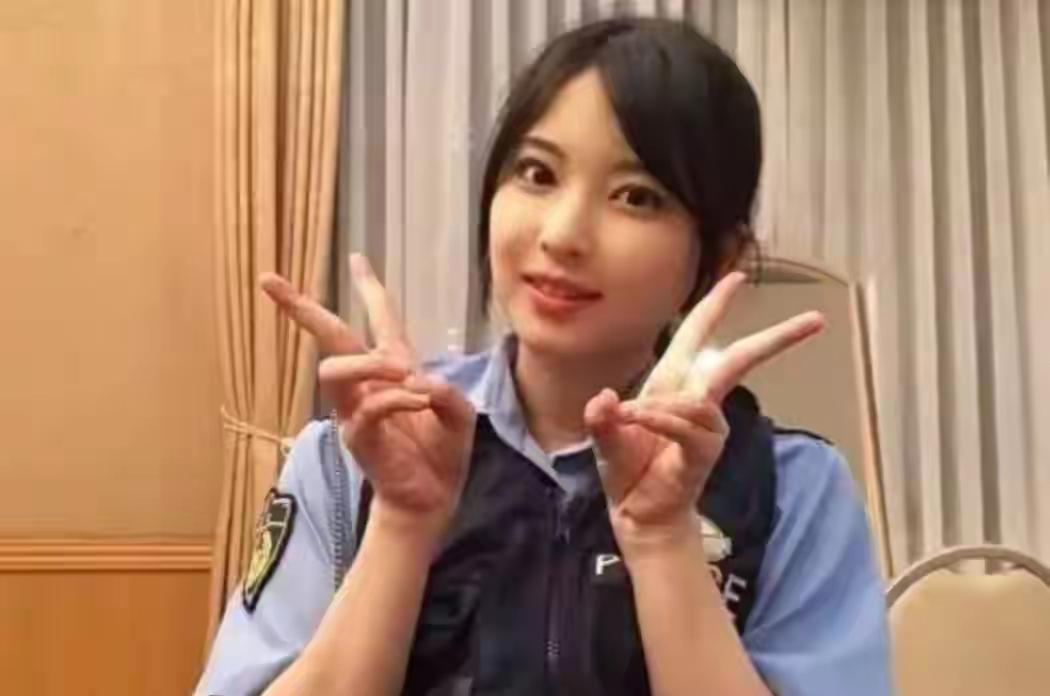日本警界最近曝出一堆丑闻，全是一个套路。兵库县一个29岁已婚男巡查长，跟21岁女