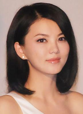 同样是富养女儿，李湘和宗庆后的教育观念对比：1.年代不同，教育观念完全不同。