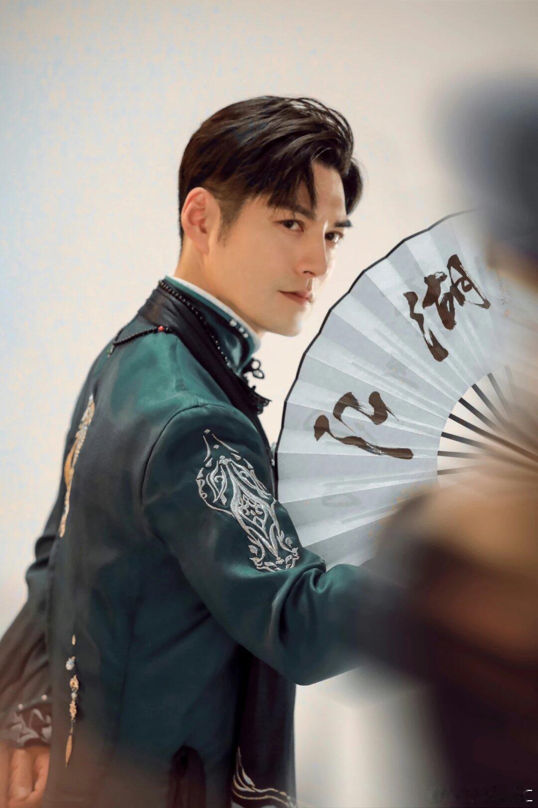 天涯四美钟汉良严屹宽好六同框好六下期天涯四美来了两人从古装剧到综艺同框，钟汉良