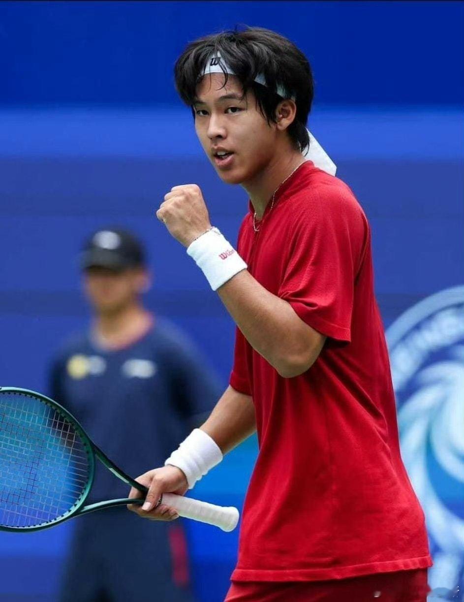 🇰🇷首尔CH100男单1/4决赛🇨🇳周意7-6(6)/6-3🇵🇹S