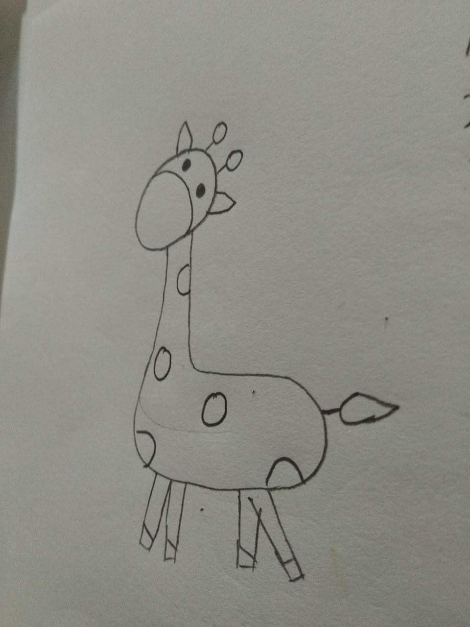 长颈鹿的画法 幼儿园小朋友怎么画简单的长颈鹿教程图