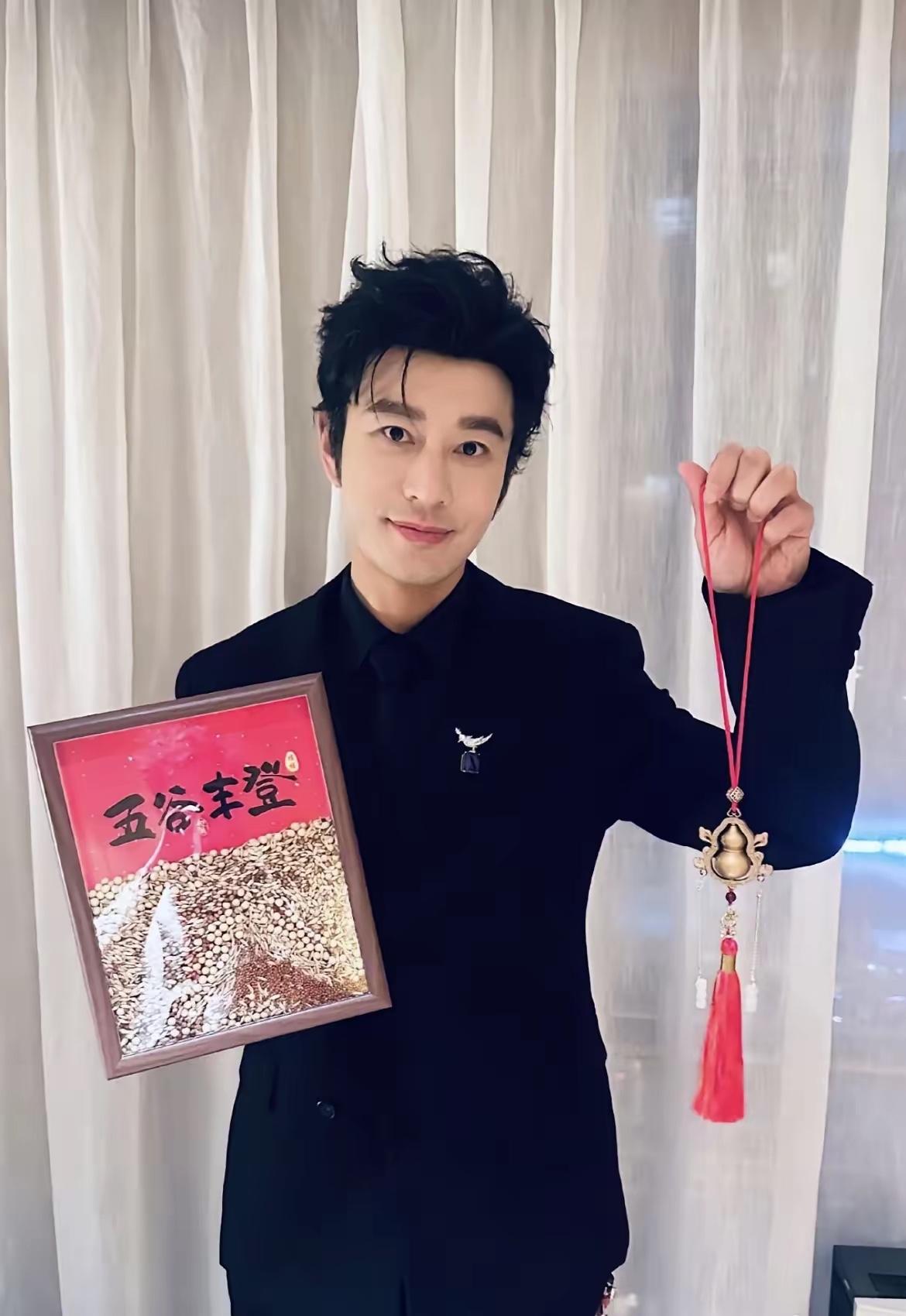 黄晓明作为一个山东人，刻在骨子里面的考编考公基因！其实他现在已经是影协副主席了，
