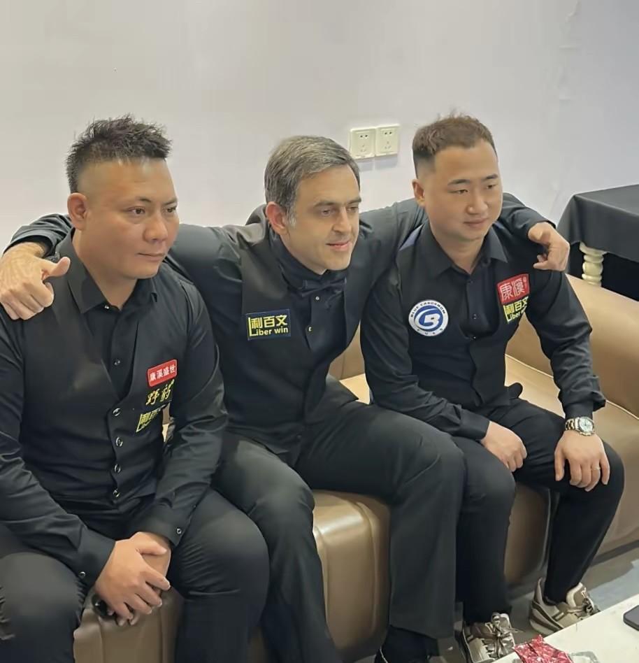 康溪玩惊喜啊，偷偷签下了奥沙利文，已经确定，6月份火箭会到中国来打中式台球，这个