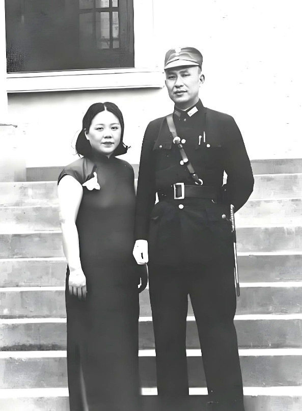 1930年，白崇禧的副官许辉对未婚妻王氏说：“你去照顾一下长官的生活，我们以后日